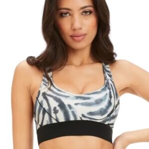 Good American Reversible Double Knit Sports Bra in Peyote Zebra (3 /L)